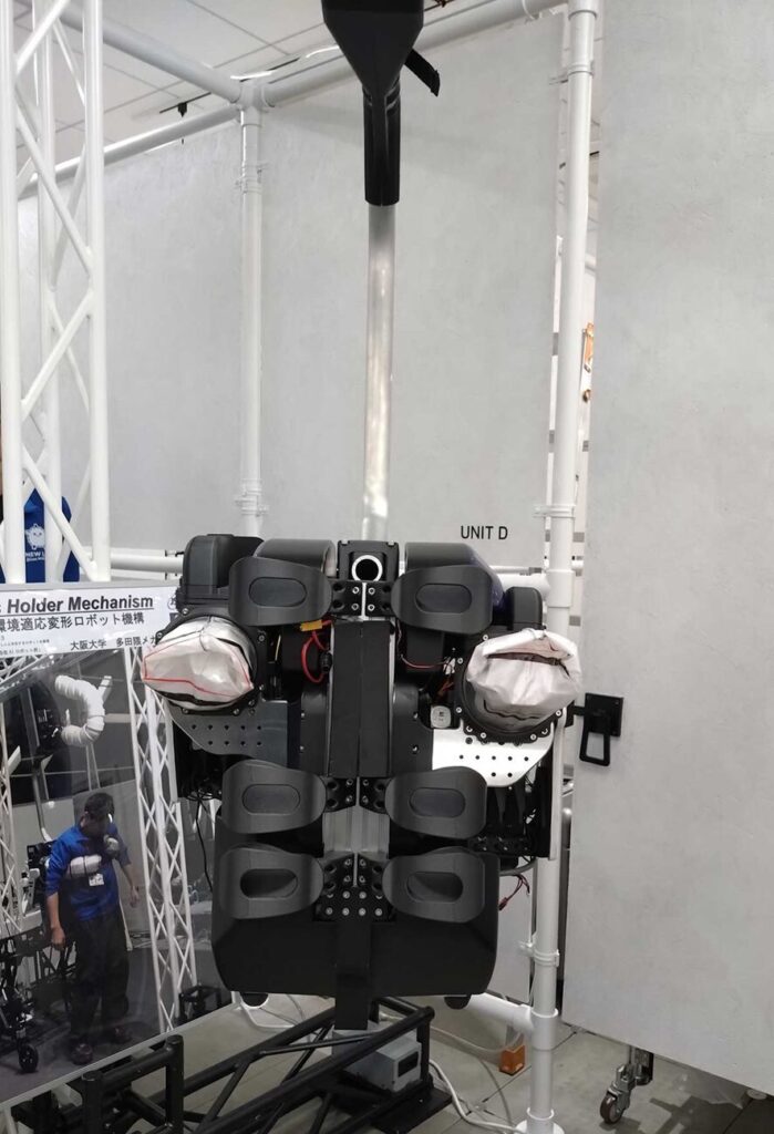 抱きかかえロボットアーム1